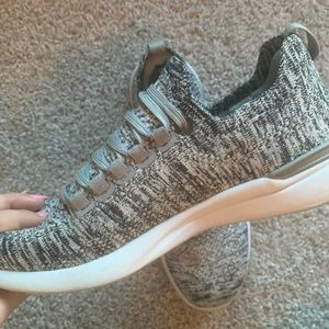 APL Techloom Breeze, Grey